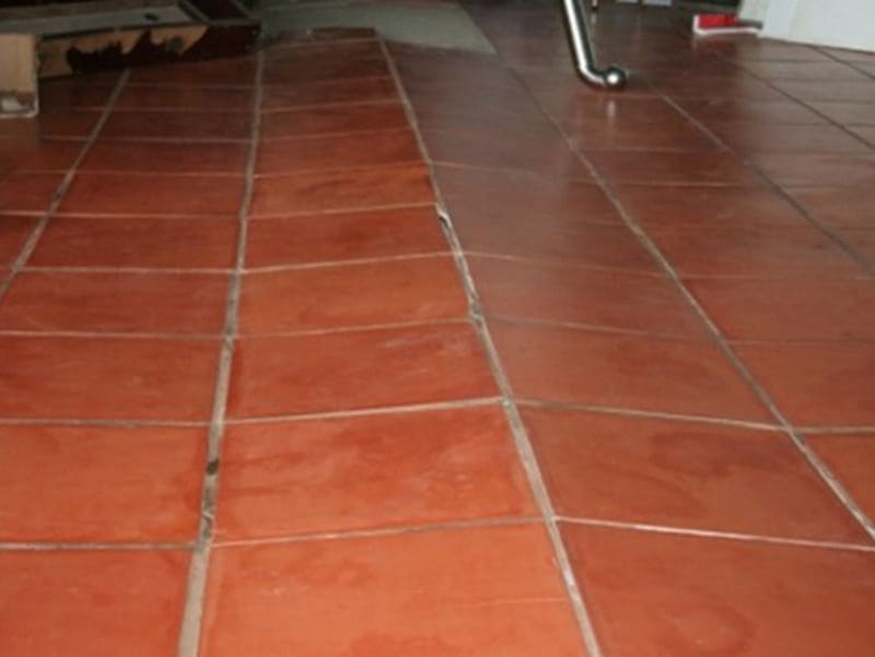 Điều chỉnh lượng nước khi trộn xi măng